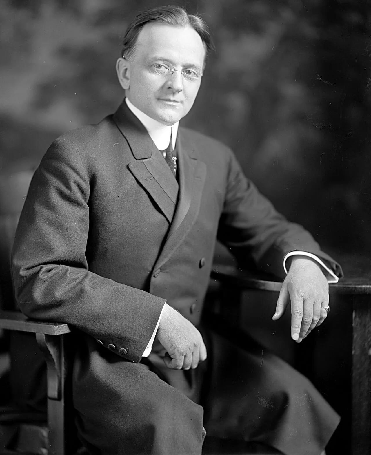 Portrait of William H. Hinebaugh (1867–1943) – memorial page