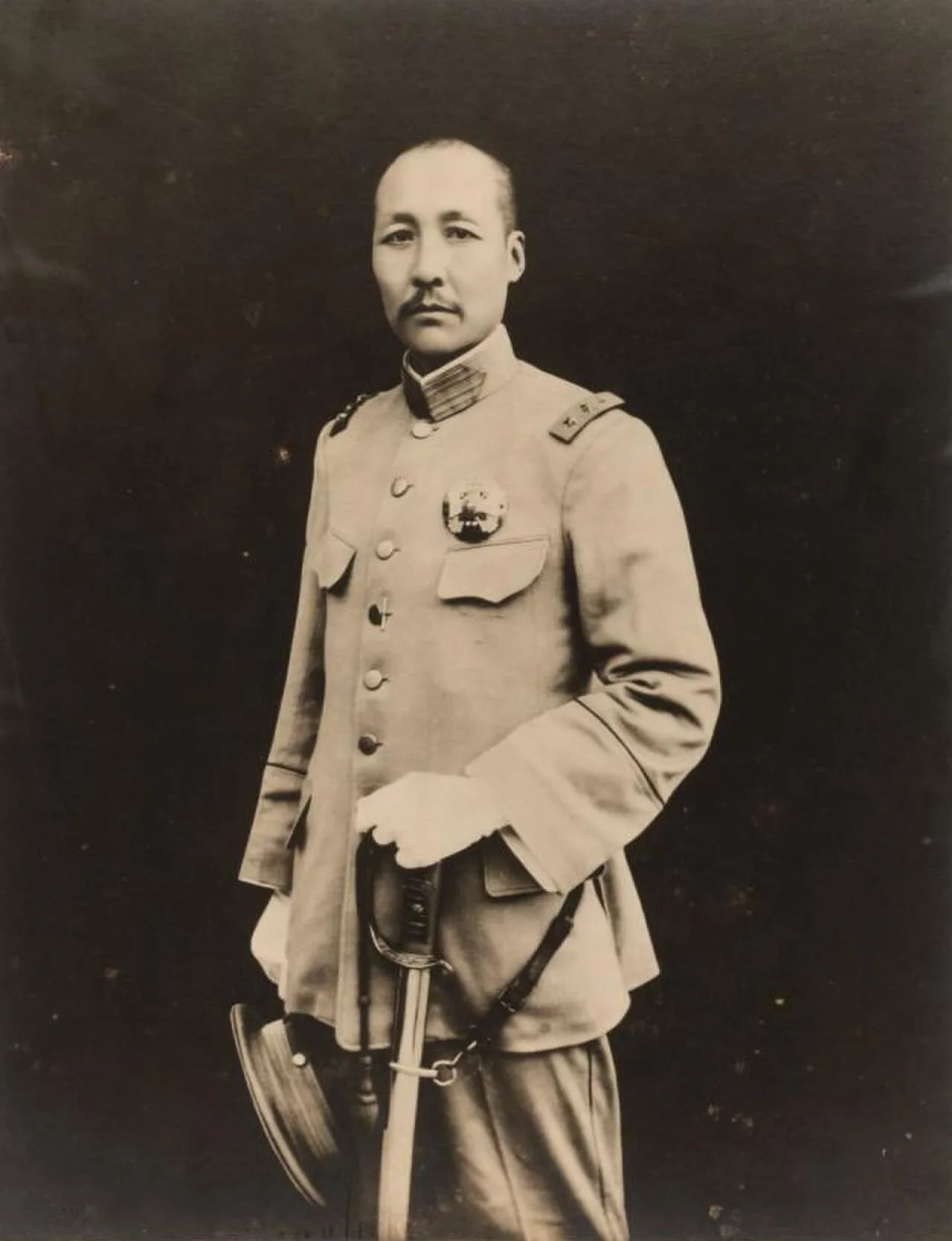 Porträt von Sun Chuanfang (1885–1935) – Gedenkseite