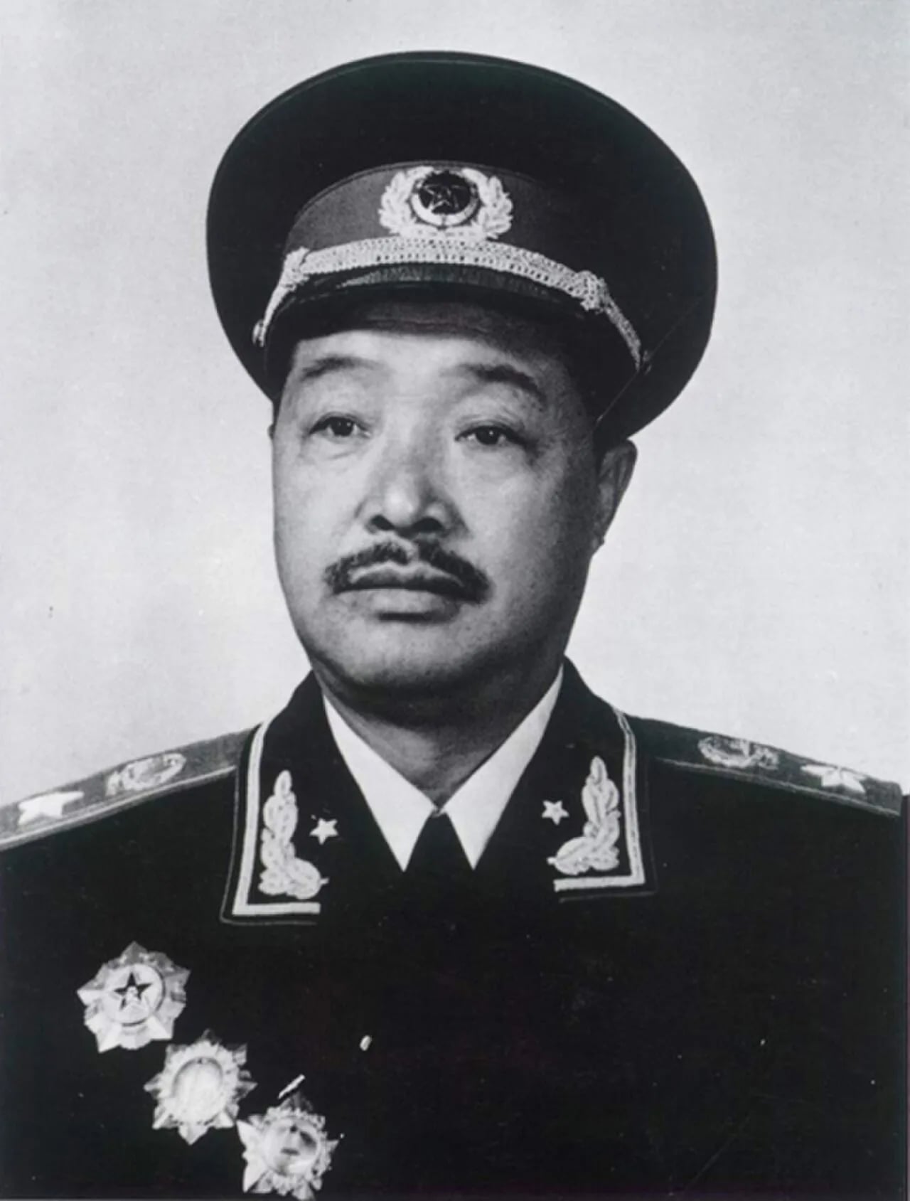 Portrait of He Long (1896–1969) – memorial page