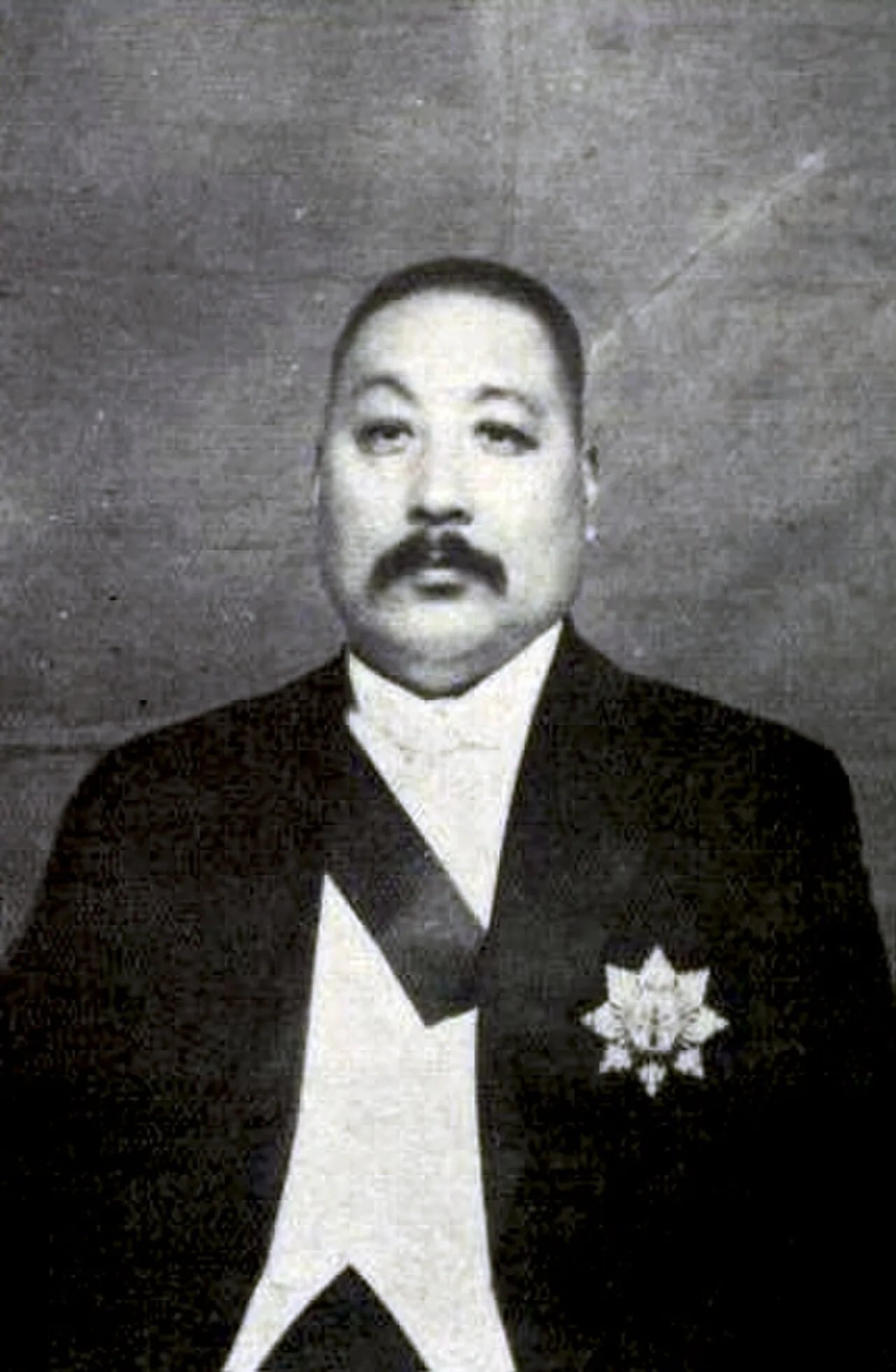 Porträt von Gao Lingwei (1870–1940) – Gedenkseite