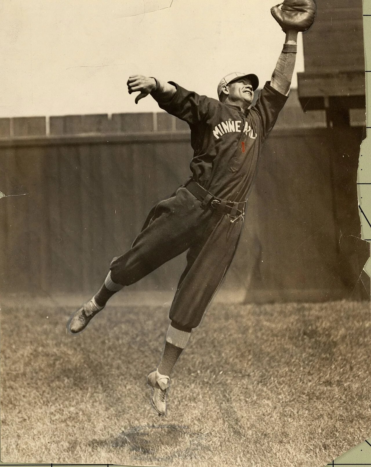 Portrait of Newt Hunter (1880–1963) – memorial page