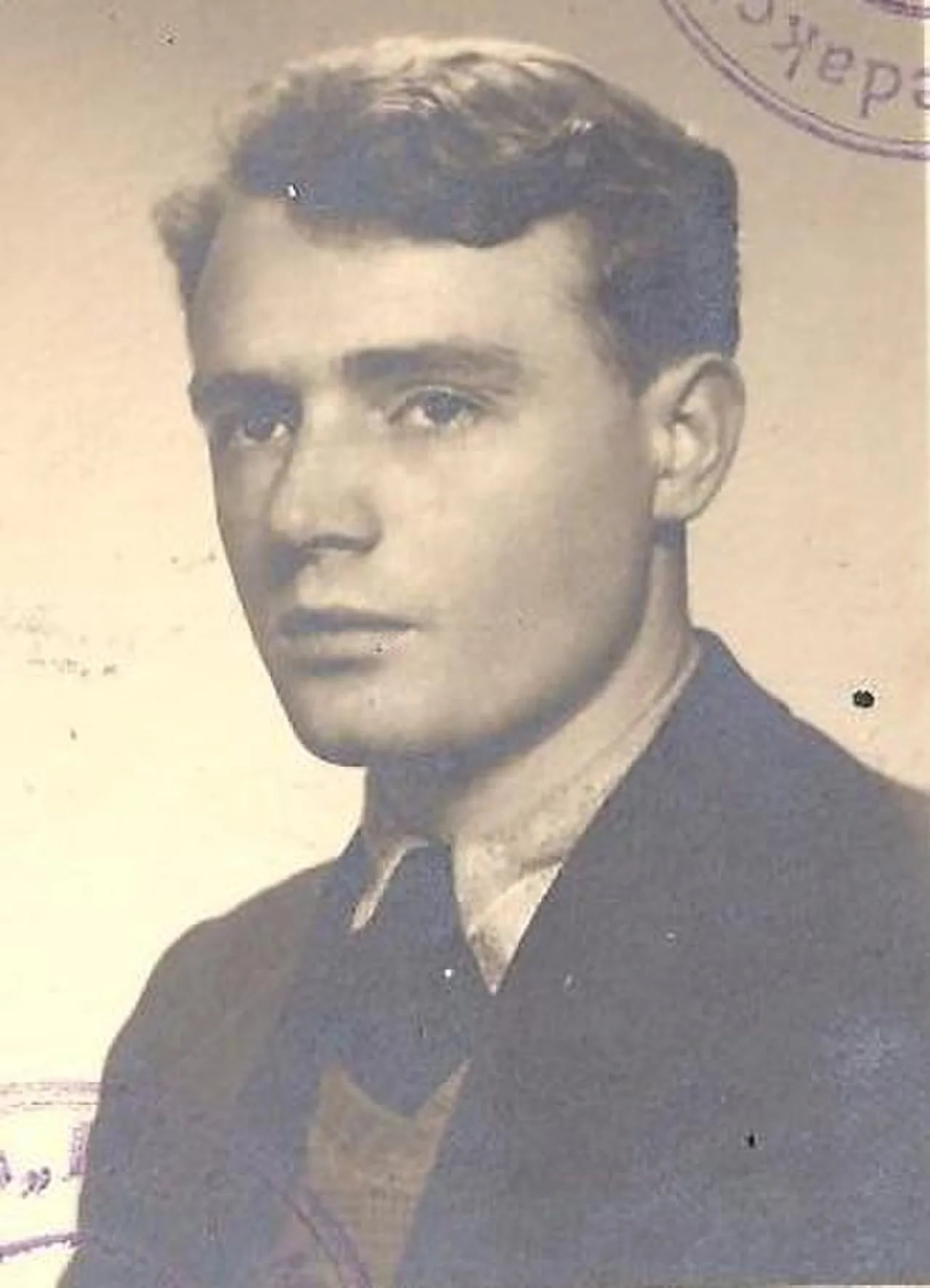 Portrait of Shalom Rosenfeld (1914–2008) – memorial page