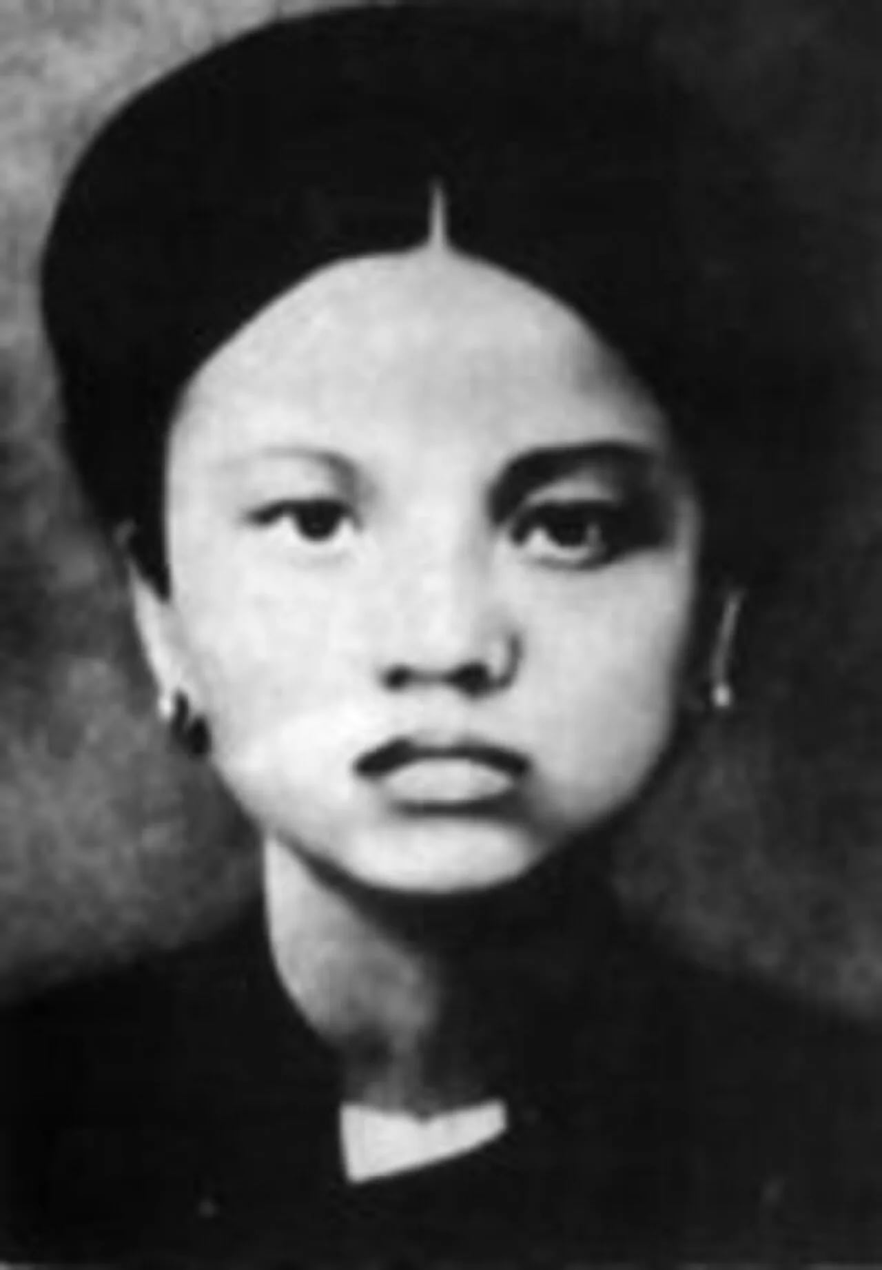 Porträt von Nguyen Thi Minh Khai (1910–1941) – Gedenkseite