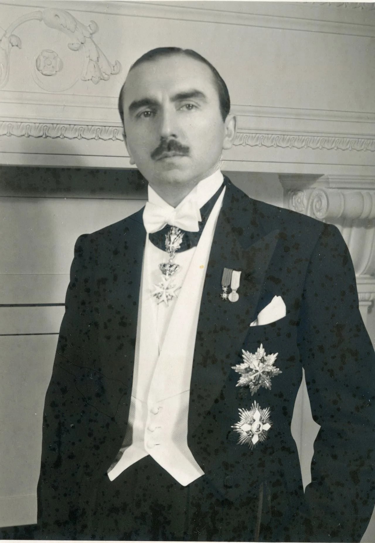 Porträt von Nicholas Tchkotoua (1909–1984) – Gedenkseite