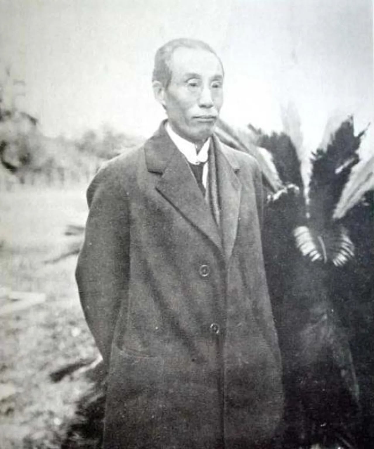 Portrait of Hayata Bunzō (1874–1934) – memorial page
