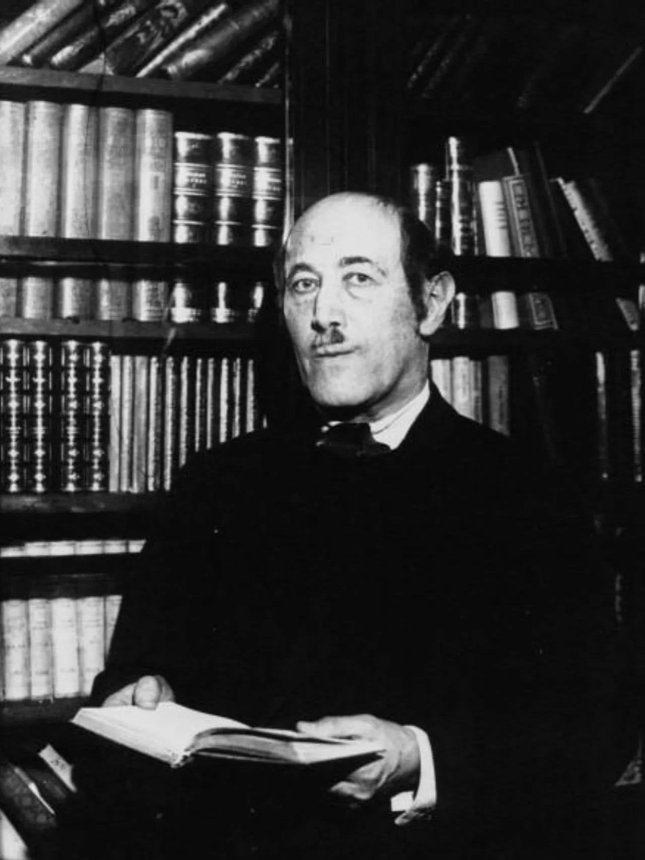 Portrait of Alfred Kerr (1867–1948) – memorial page