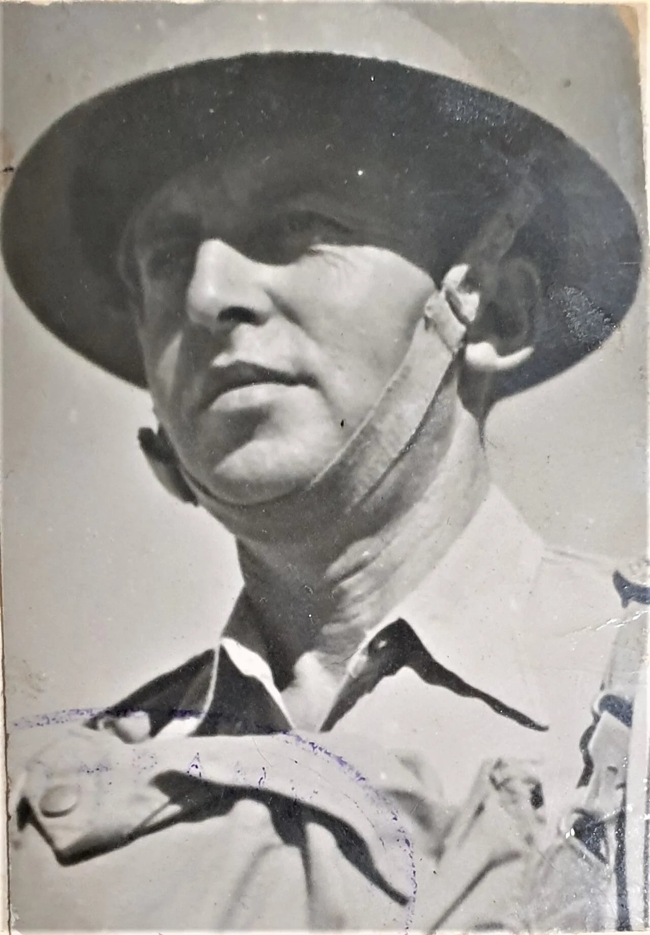 Portrait of Yitshak Yitshak (1906–1979) – memorial page
