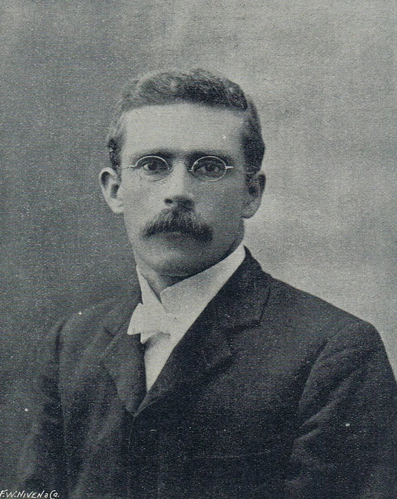 Porträt von Norman Ewing (1870–1928) – Gedenkseite