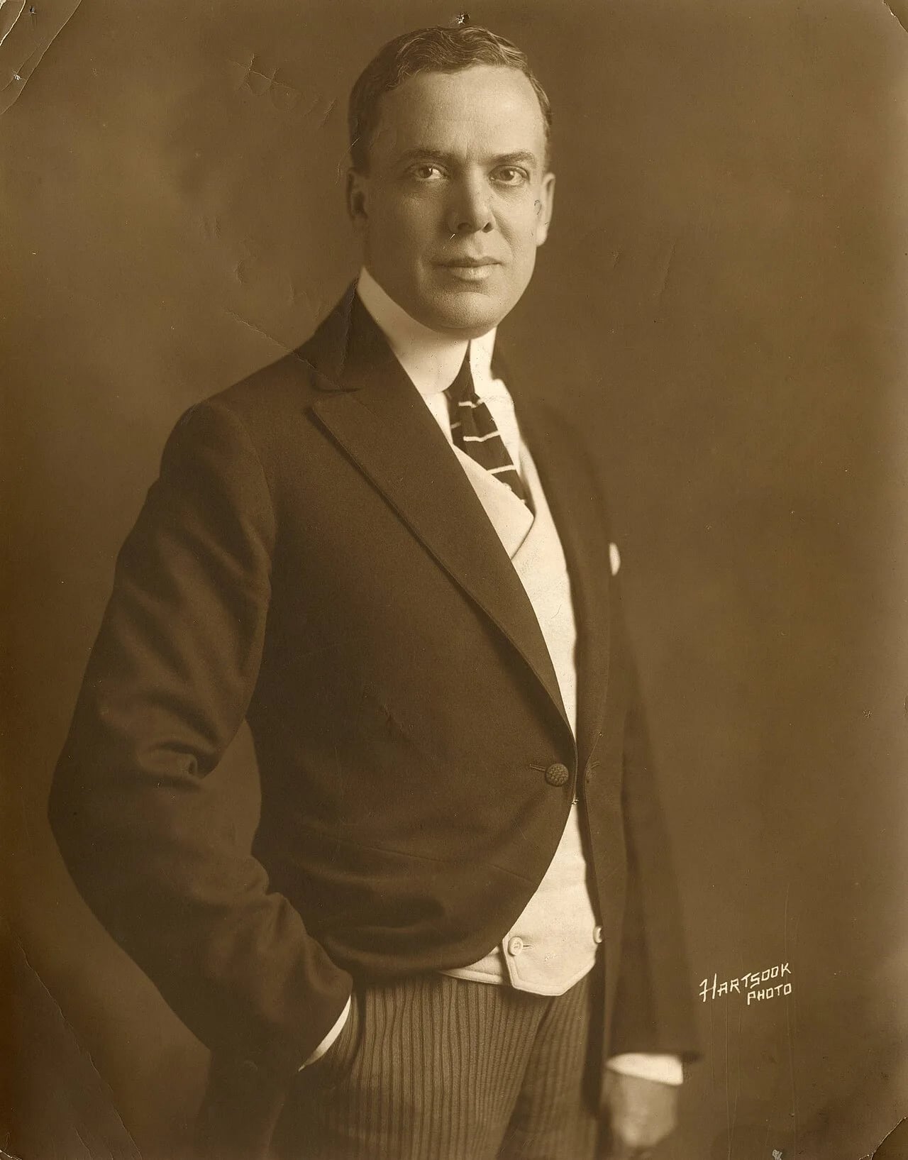 Porträt von Norman H. Hackett (1874–1959) – Gedenkseite