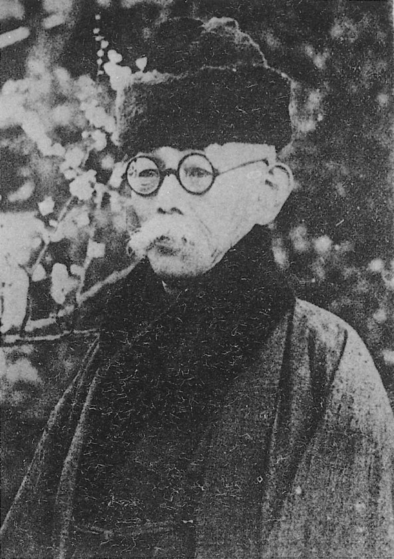 Porträt von Tsubouchi Shōyō (1859–1935) – Gedenkseite
