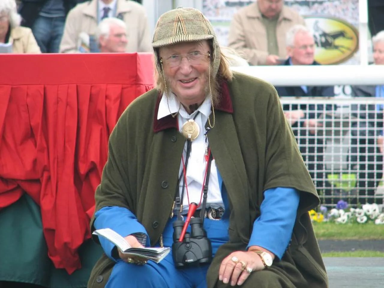 Portrait of John McCririck (1940–2019) – memorial page