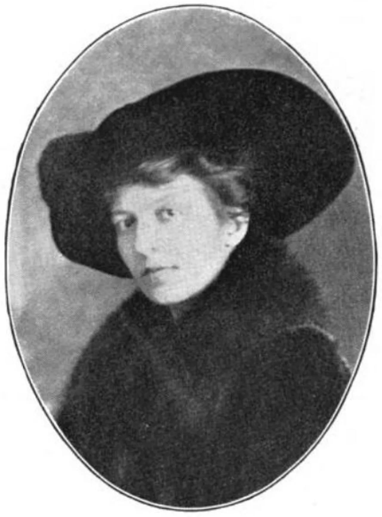 Portrait of Edith Sanford Tillotson (1876–1968) – memorial page