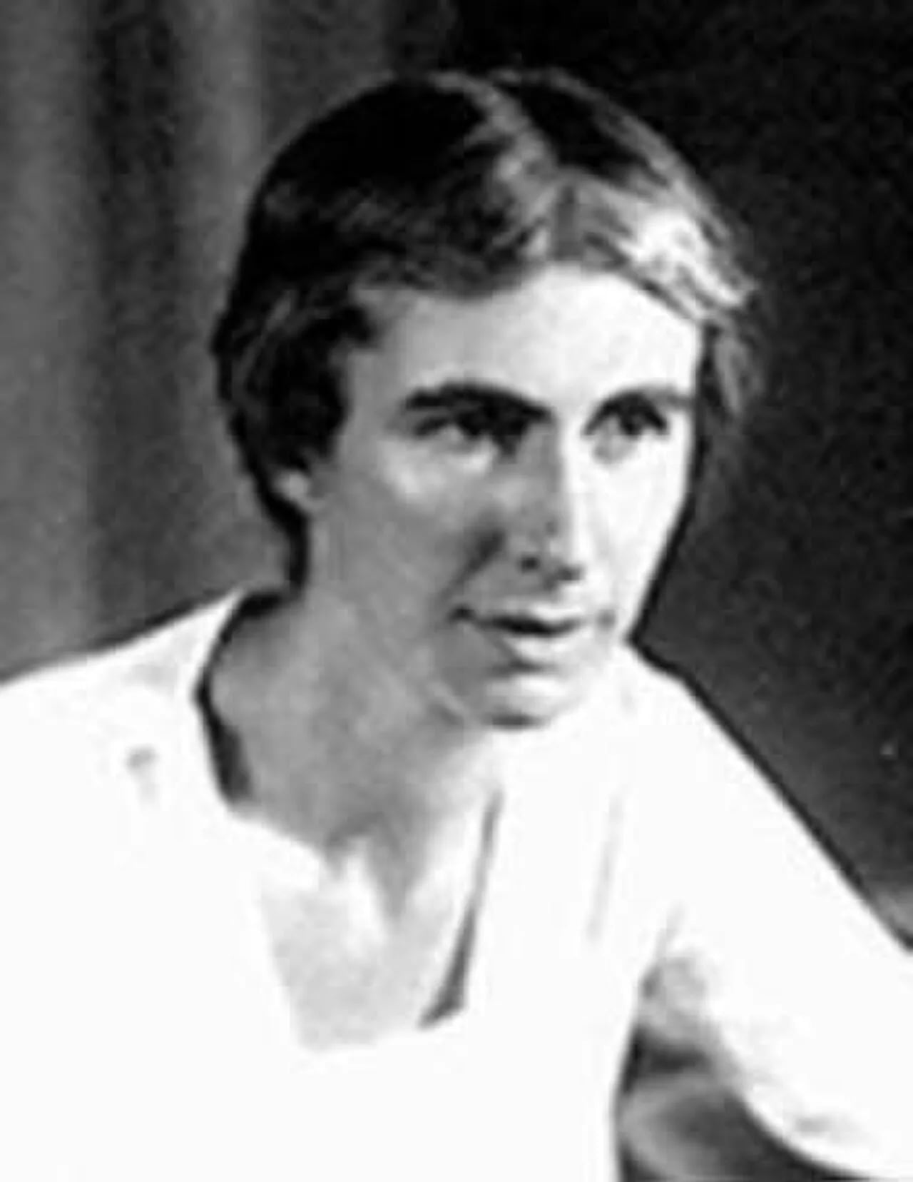 Portrait of Olive Hazlett (1890–1974) – memorial page