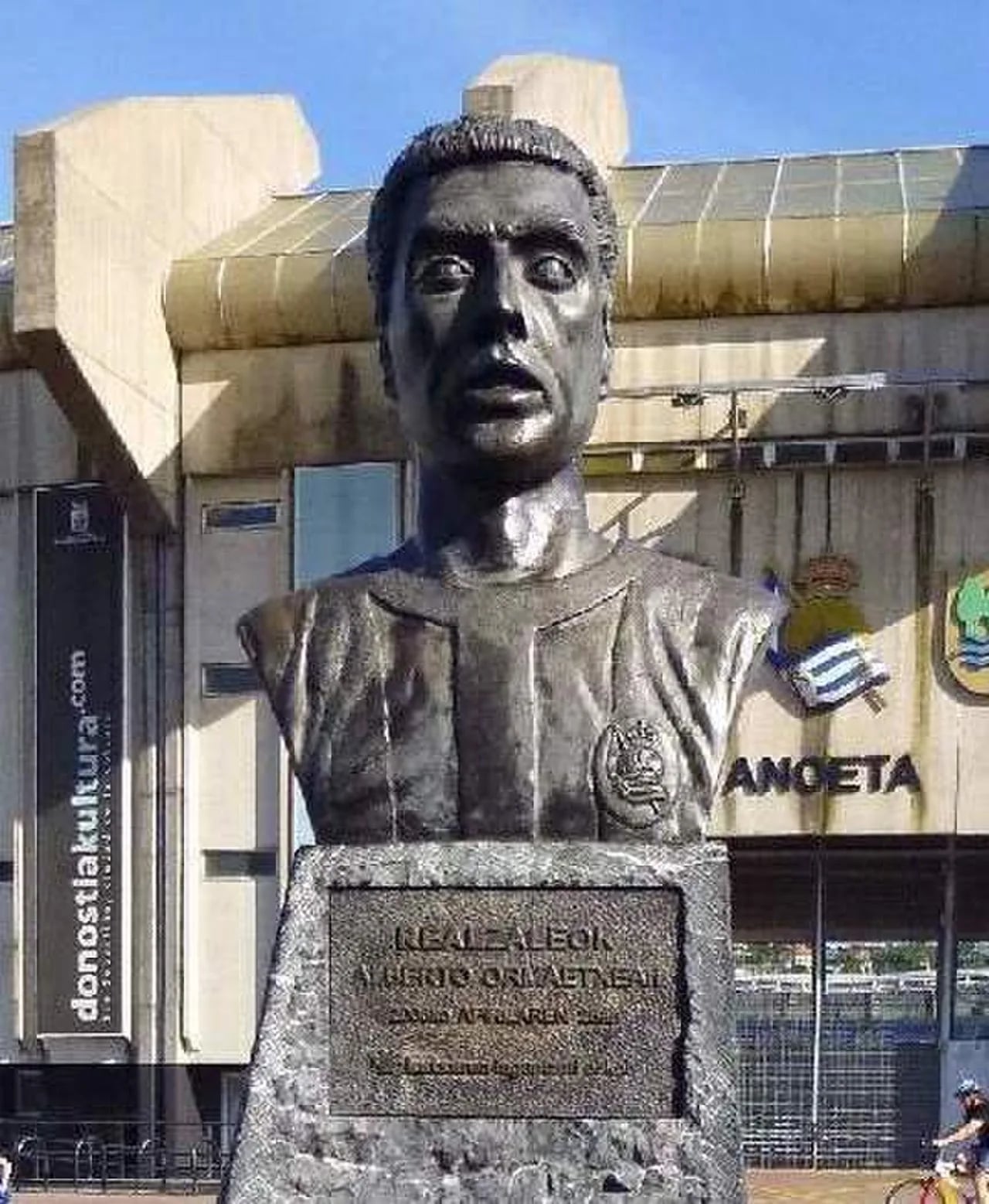 Portrait of Alberto Ormaetxea (1939–2005) – memorial page