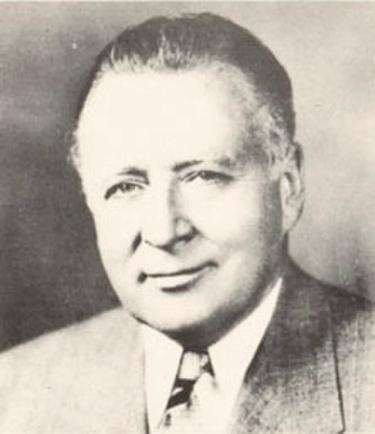 Portrait of Arthur E. Summerfield (1899–1972) – memorial page