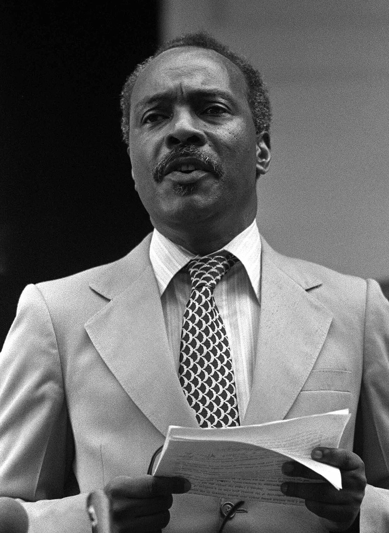 Porträt von Paul Scoon (1935–2013) – Gedenkseite
