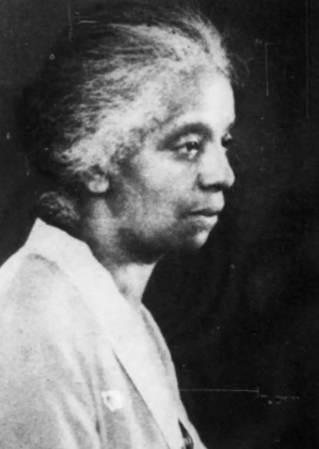 Portrait of Otelia Cromwell (1874–1972) – memorial page