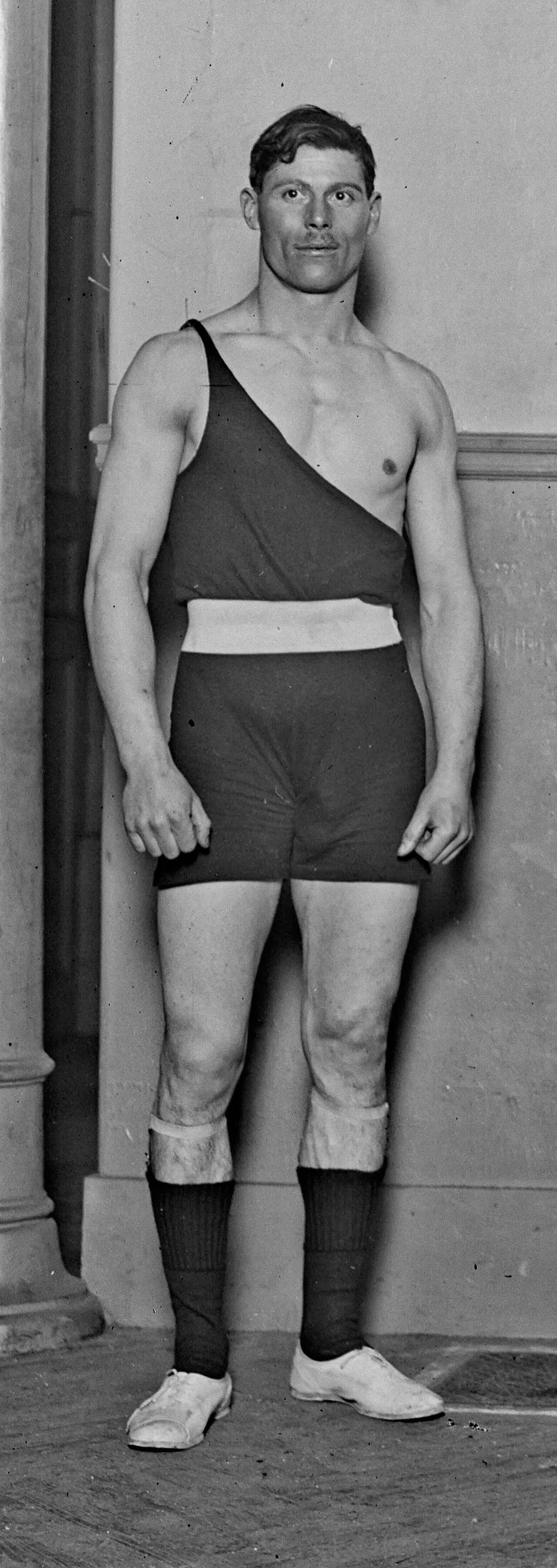 Porträt von Edmond Decottignies (1893–1963) – Gedenkseite
