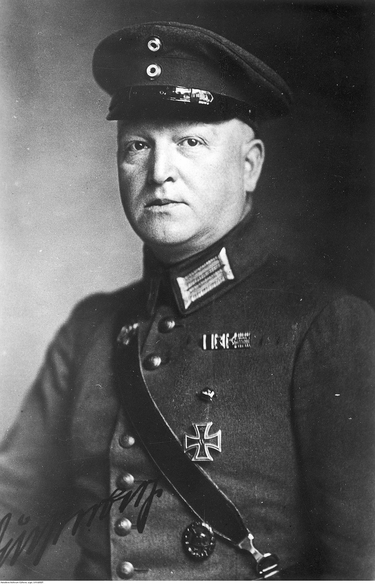 Portrait of Theodor Duesterberg (1875–1950) – memorial page
