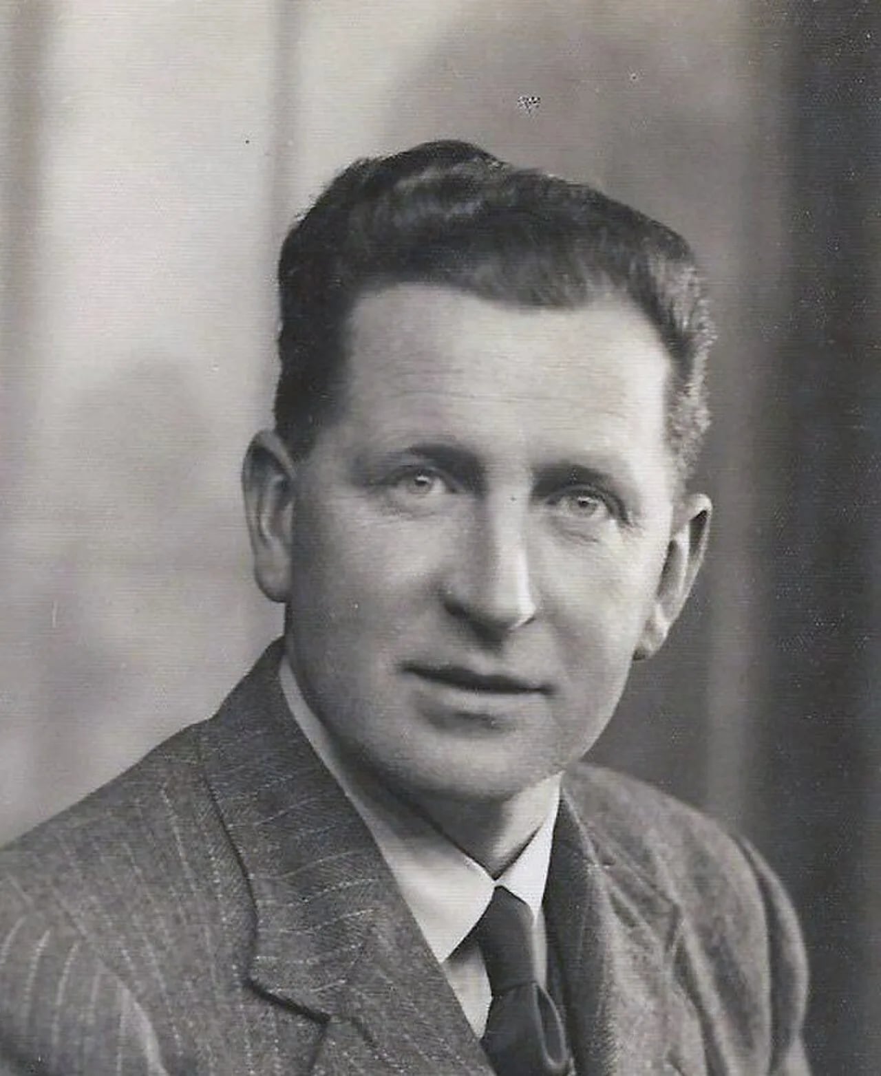 Portrait of Paddy Crosbie (1913–1982) – memorial page
