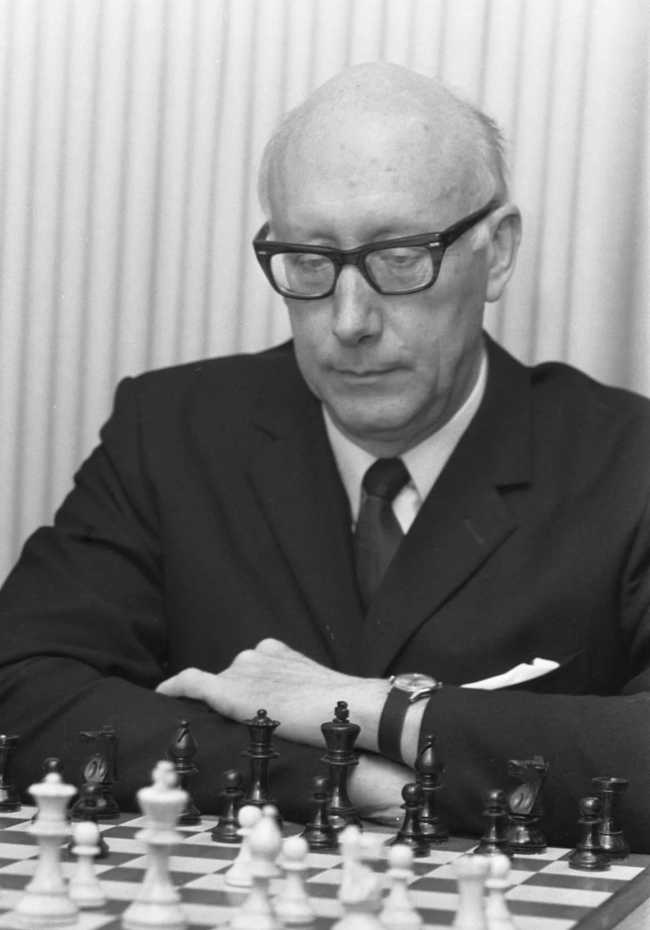 Portrait of Theo van Scheltinga (1914–1994) – memorial page