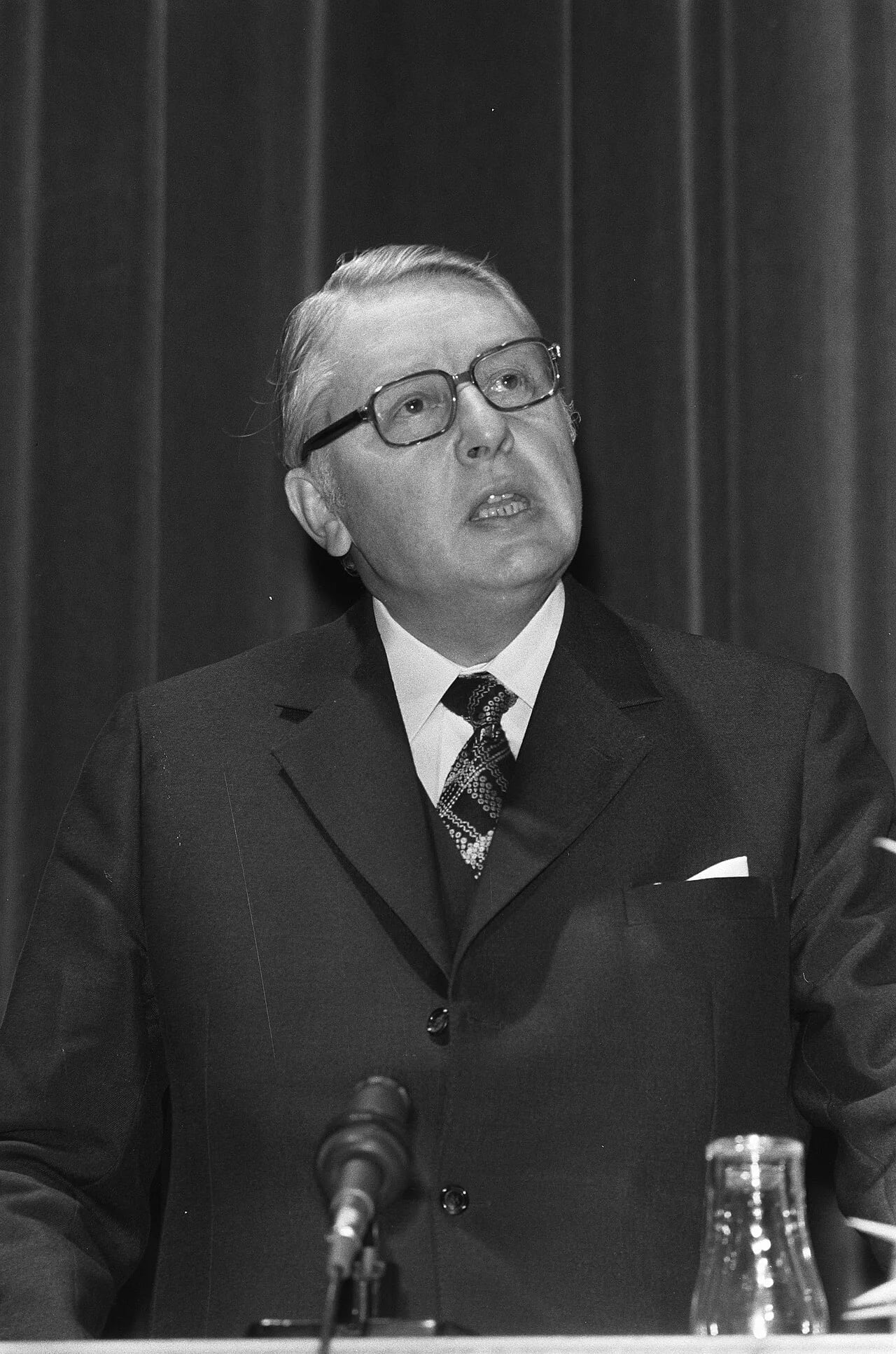 Porträt von Lauritz Lauritzen (1910–1980) – Gedenkseite