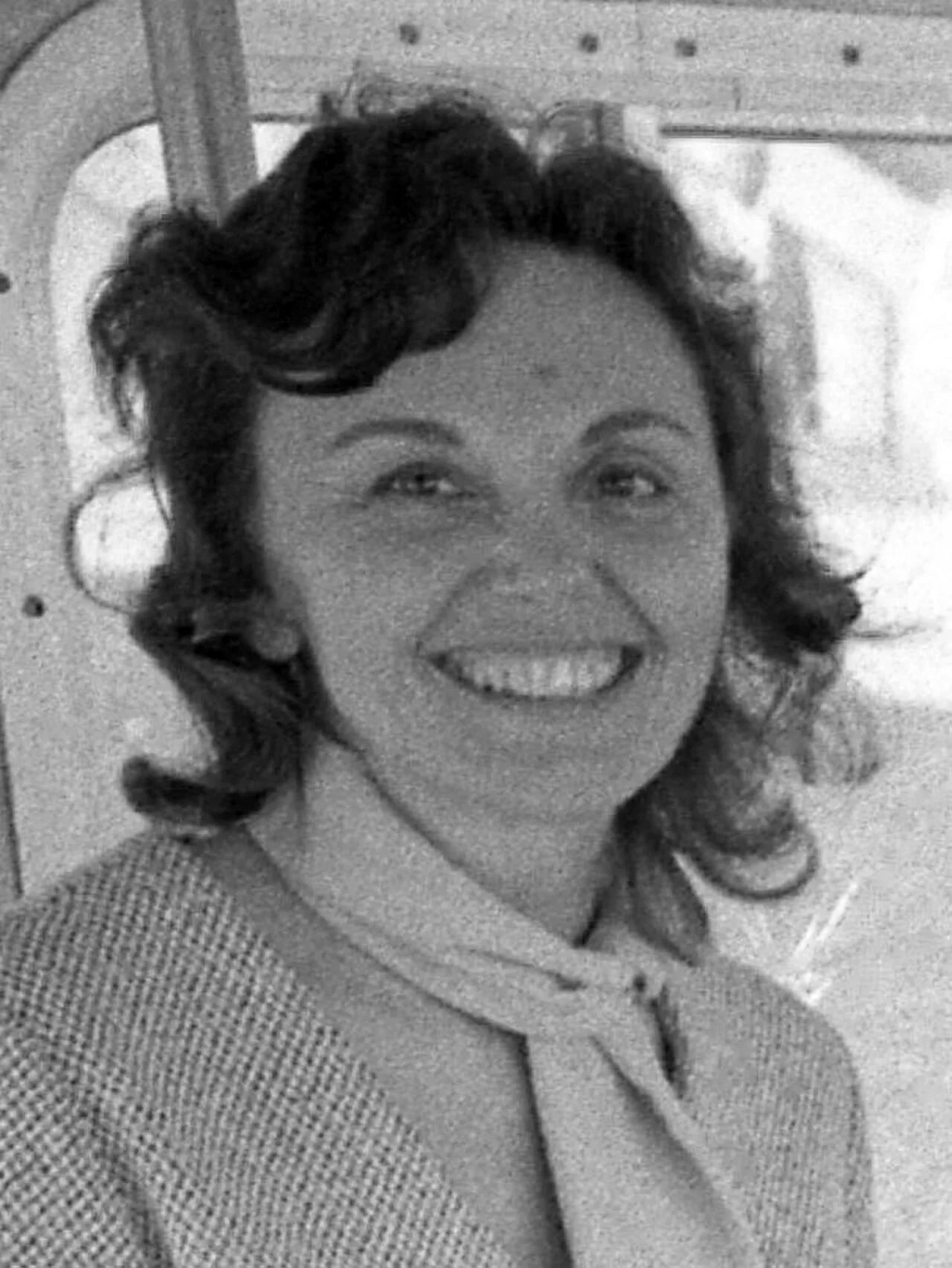 Porträt von Pat Russell (1923–2021) – Gedenkseite