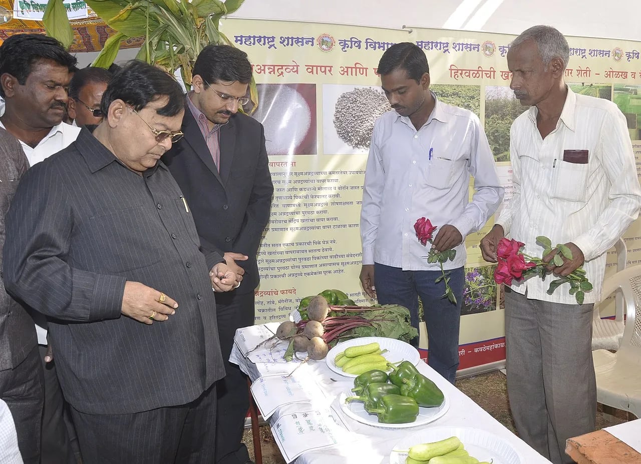 Portrait of Patangrao Kadam (1944–2018) – memorial page