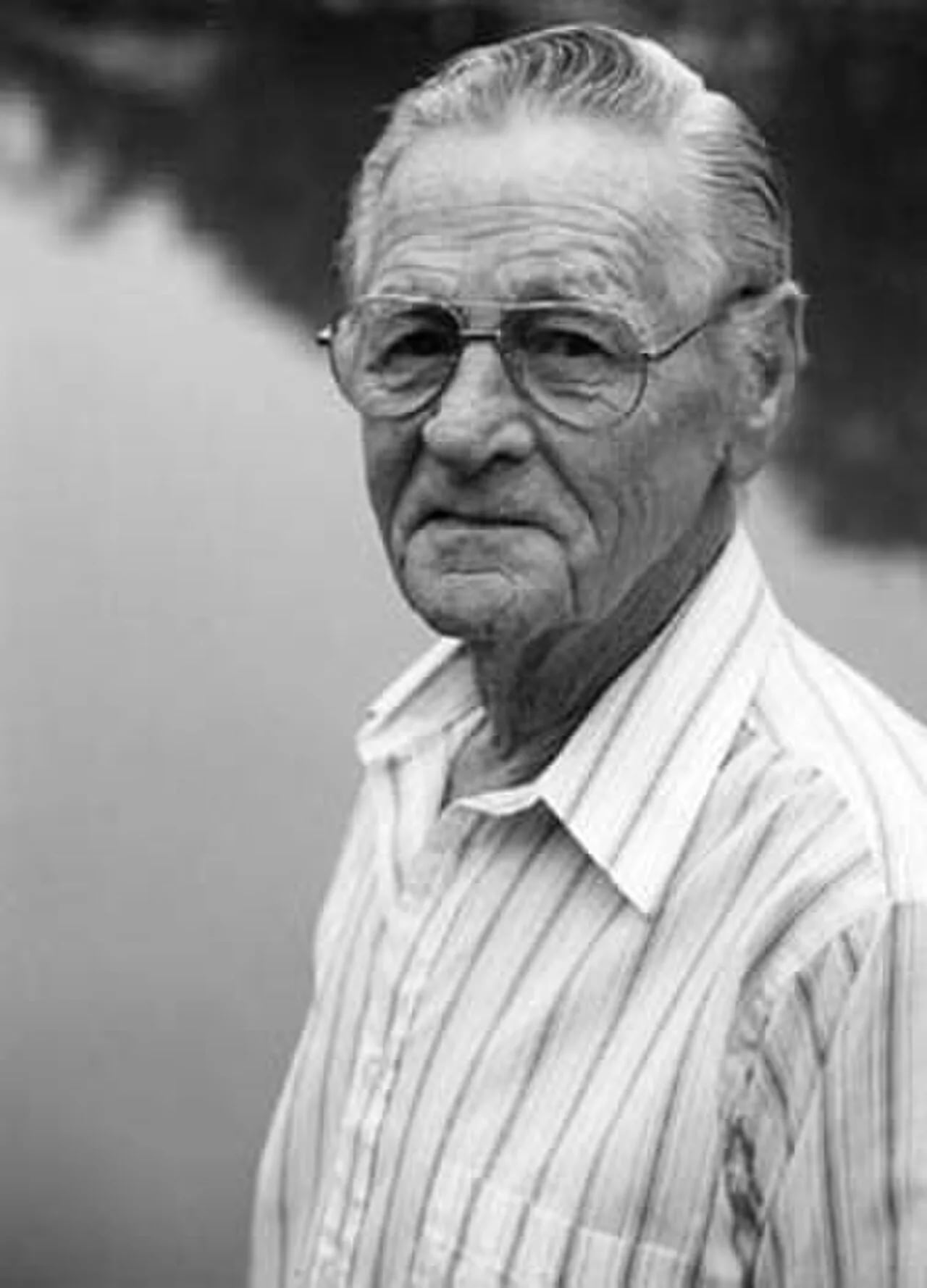 Portrait of Patrick D. Smith (1927–2014) – memorial page