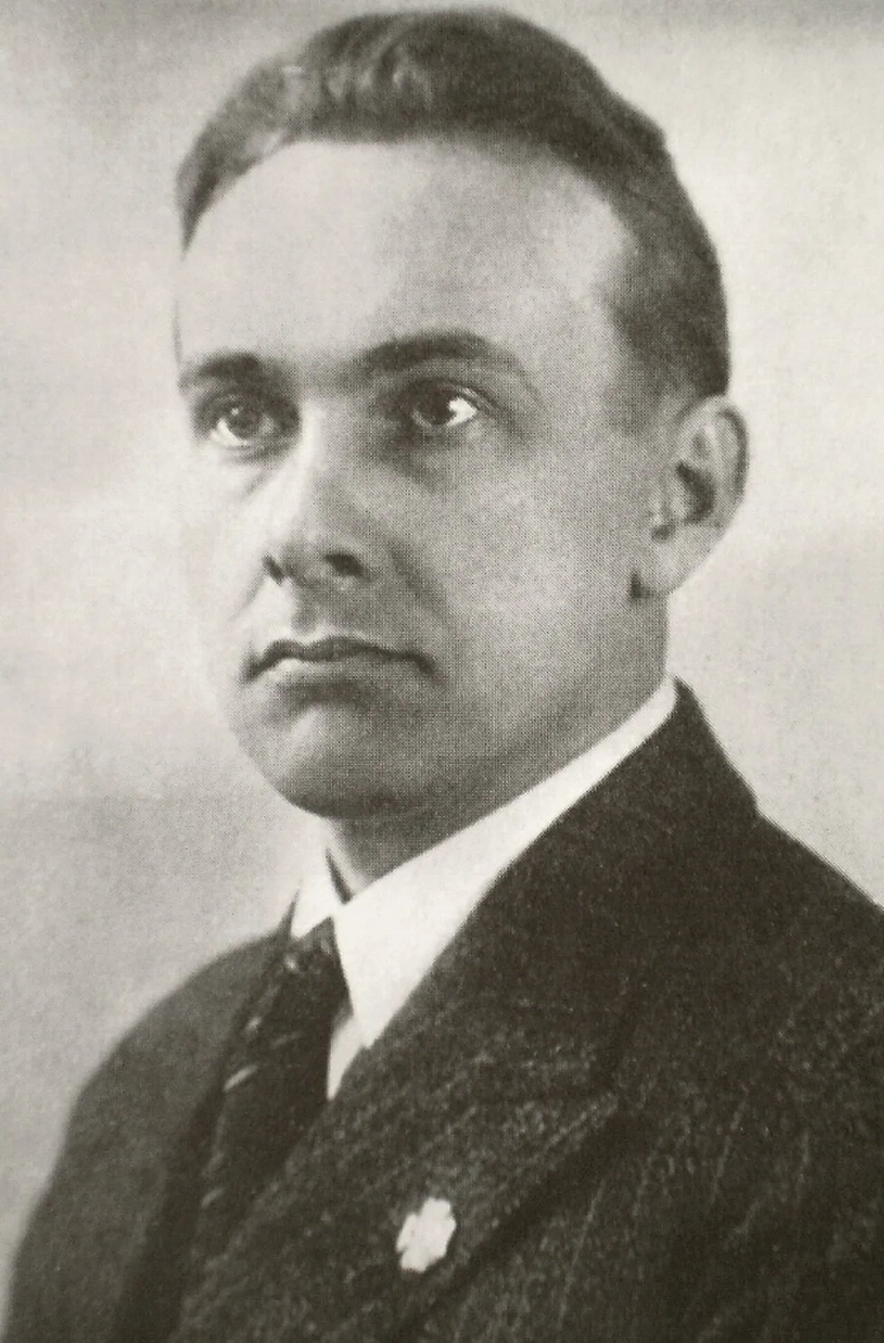 Portrait of Artur Sirk (1900–1937) – memorial page
