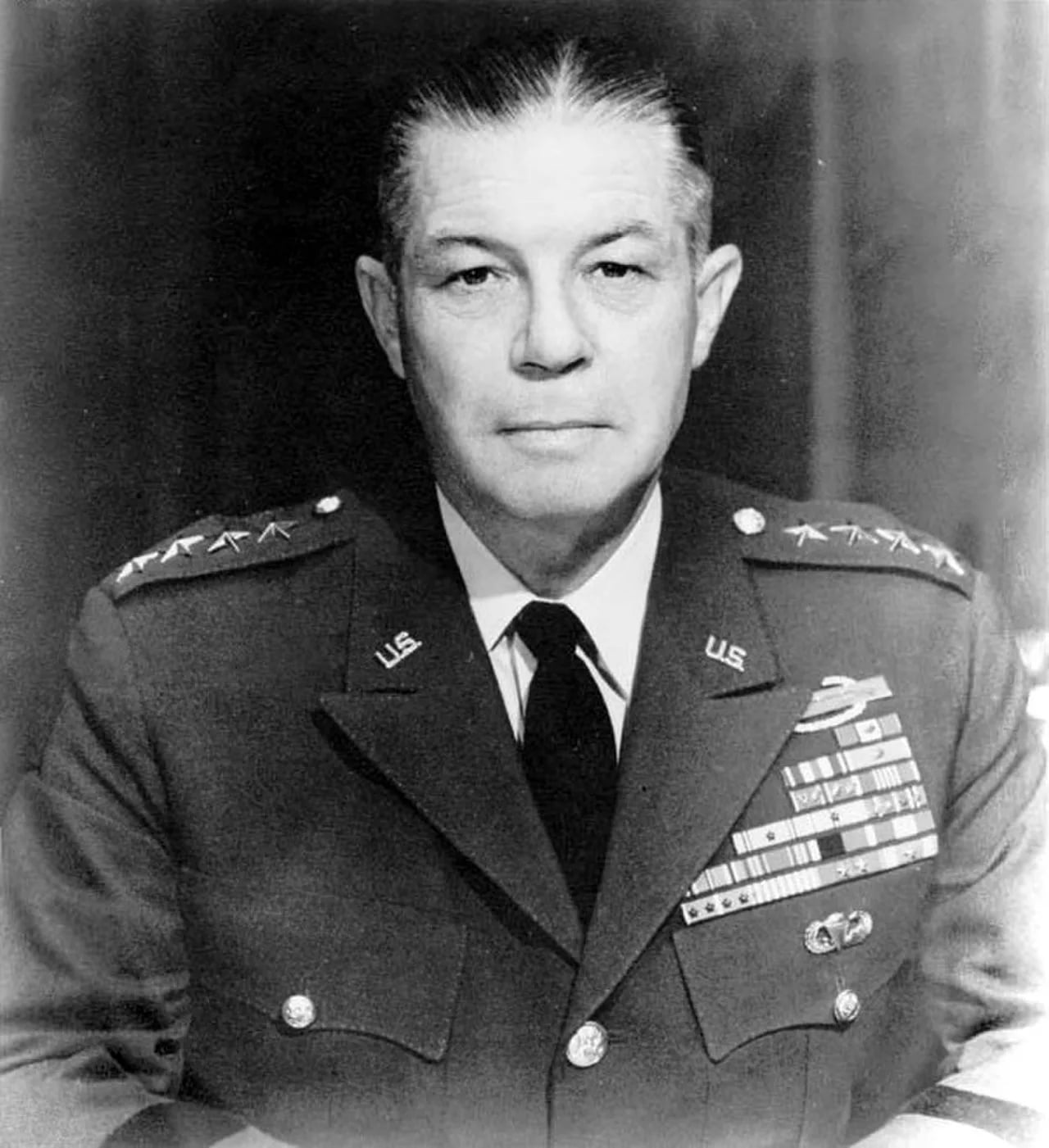 Porträt von Paul D. Adams (1906–1987) – Gedenkseite