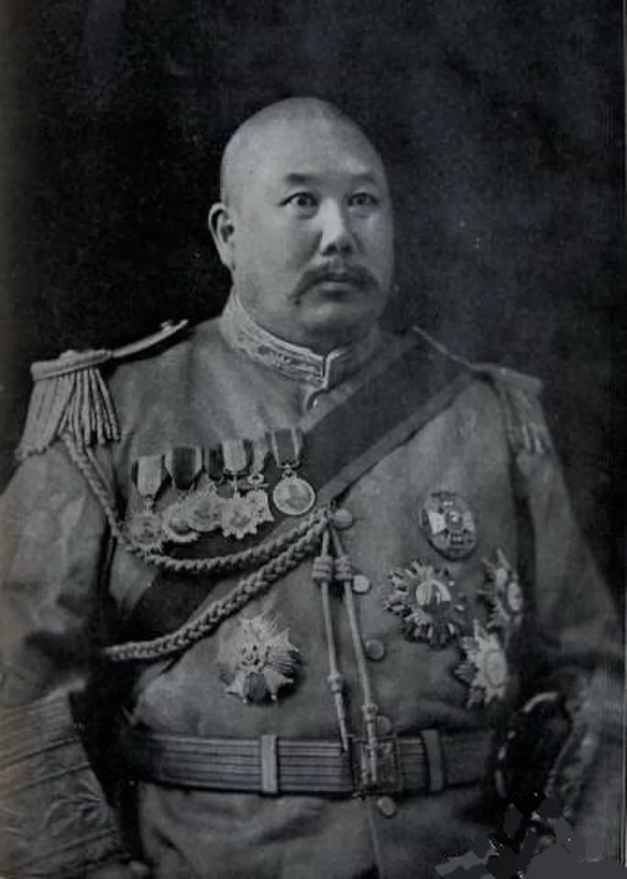 Porträt von Ma Fuxiang (1876–1932) – Gedenkseite