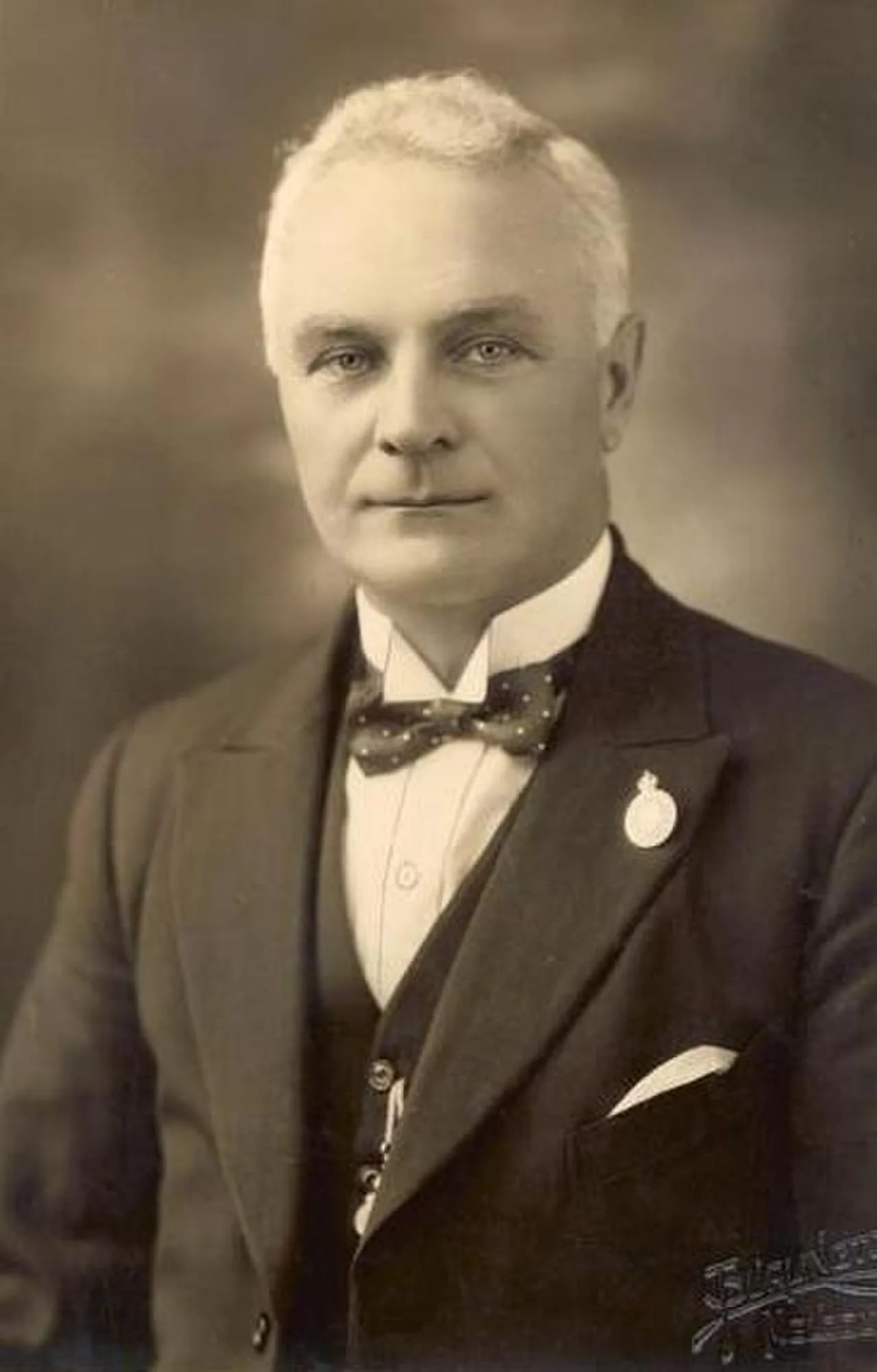 Porträt von Paul Jones (1878–1972) – Gedenkseite
