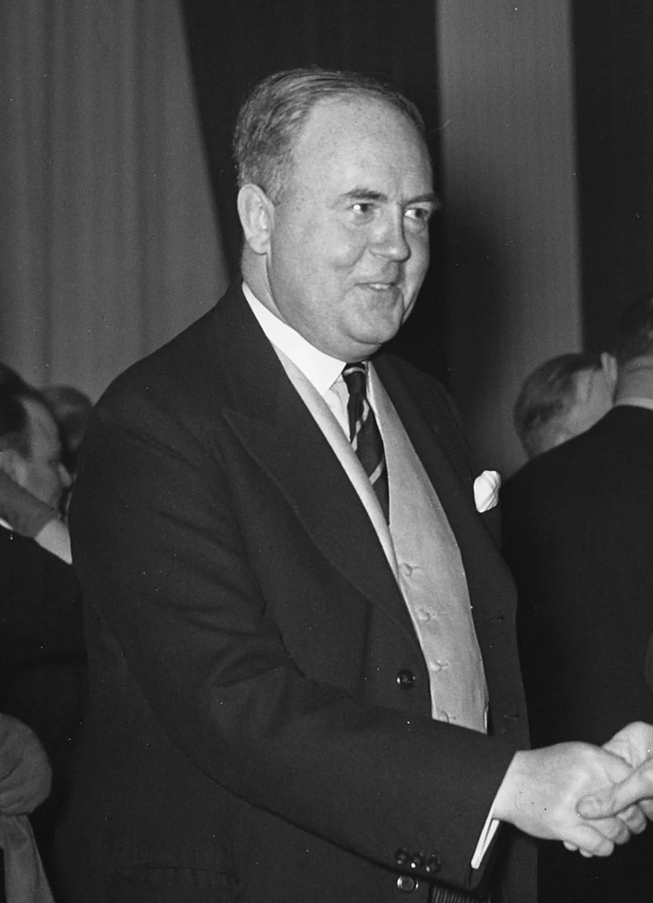 Portrait of Paul Mason (1904–1978) – memorial page