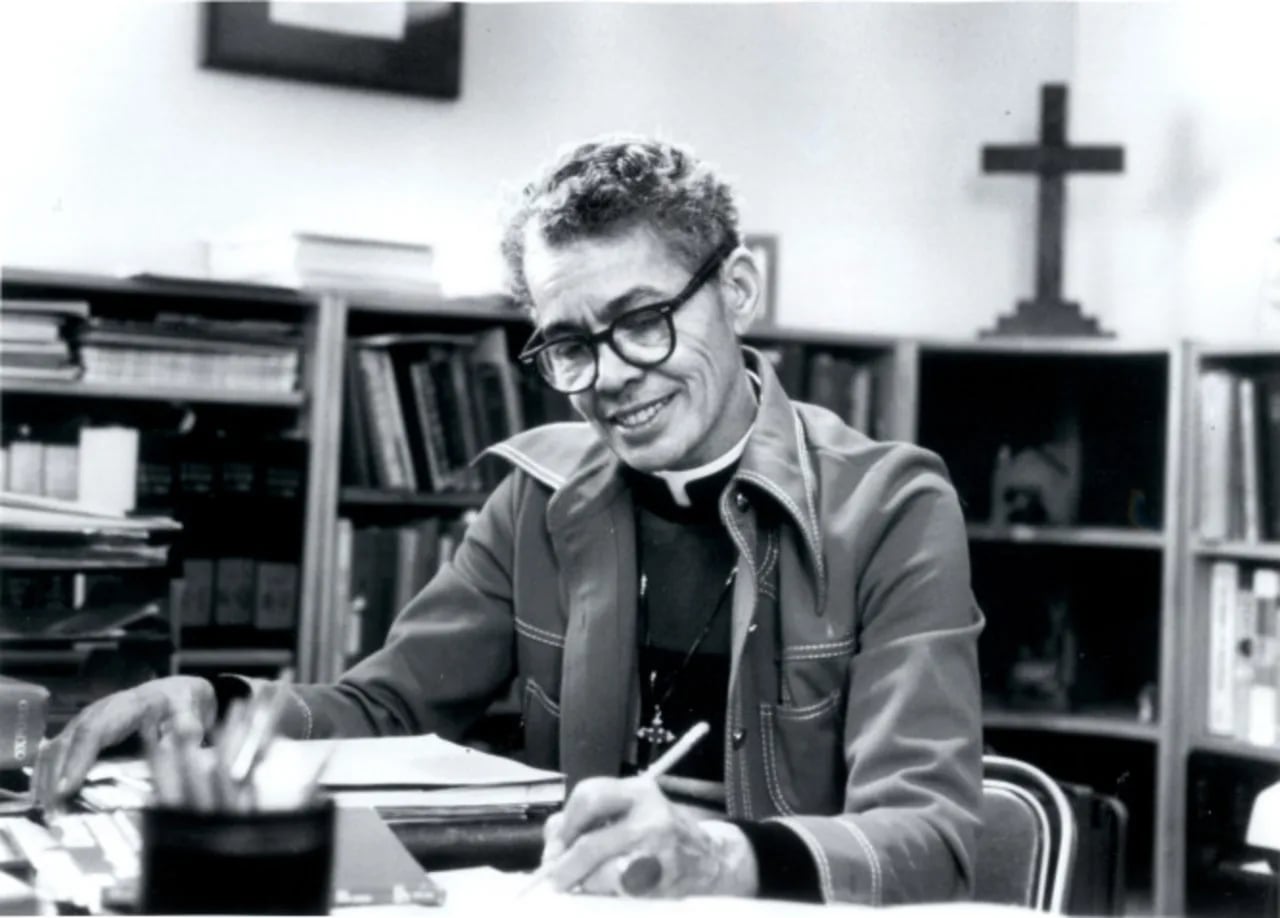 Portrait of Pauli Murray (1910–1985) – memorial page