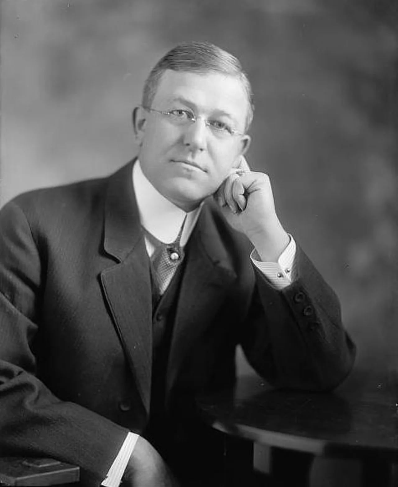 Porträt von Peter G. Ten Eyck (1873–1944) – Gedenkseite