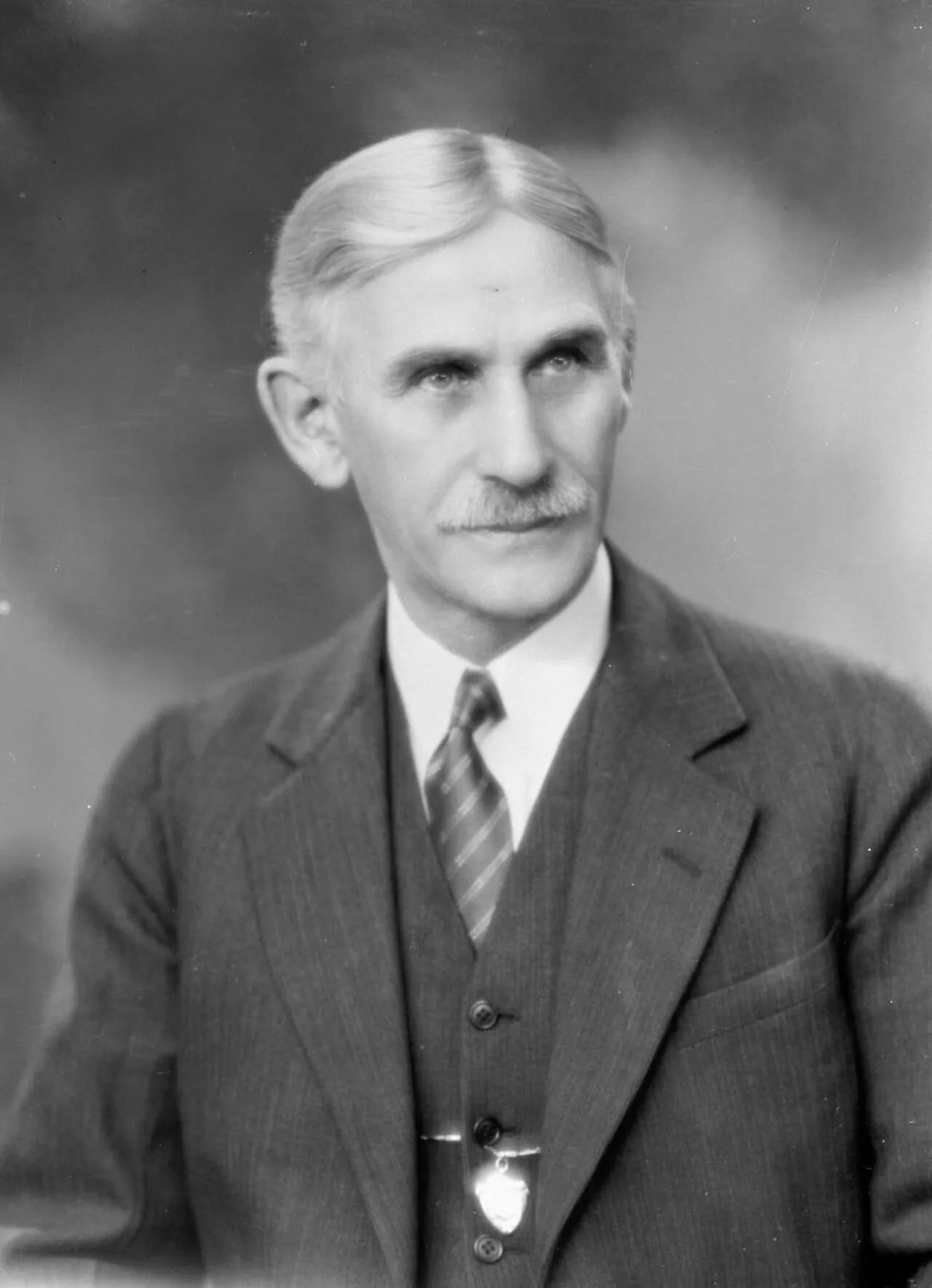 Portrait of Peter Heenan (1875–1948) – memorial page