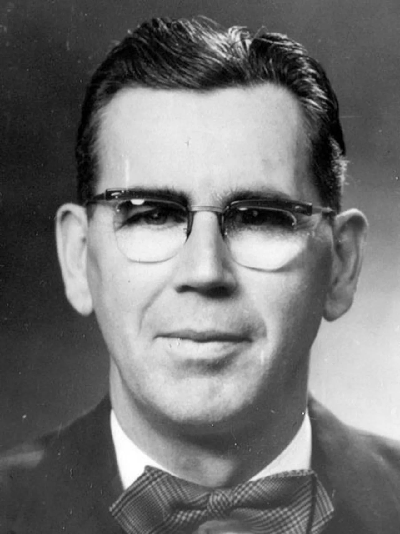 Porträt von Peter J. McDonald (1912–1971) – Gedenkseite