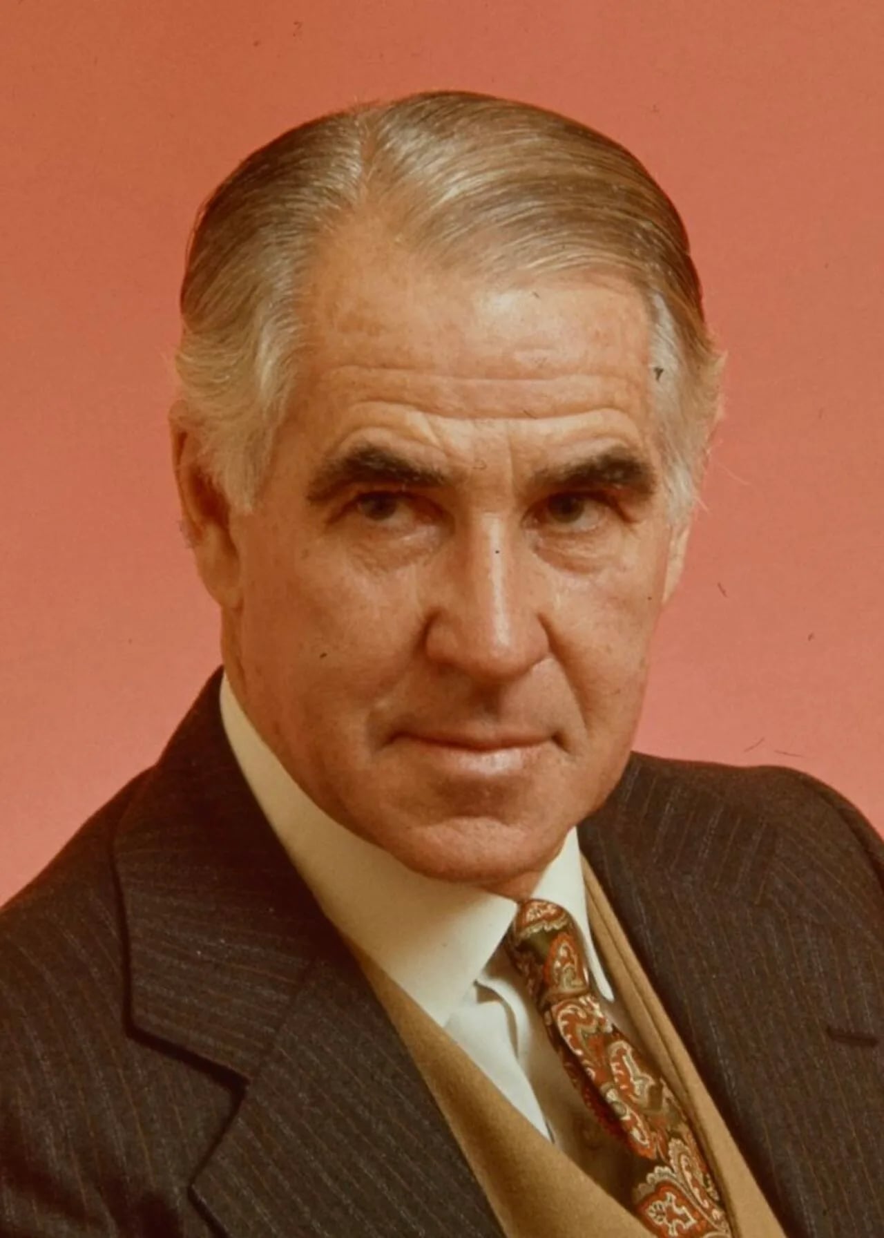 Porträt von Peter Sim (1917–2015) – Gedenkseite