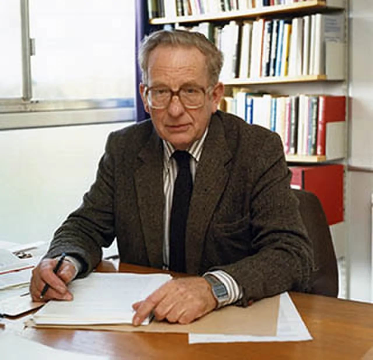 Portrait of Peter Venables (1923–2017) – memorial page