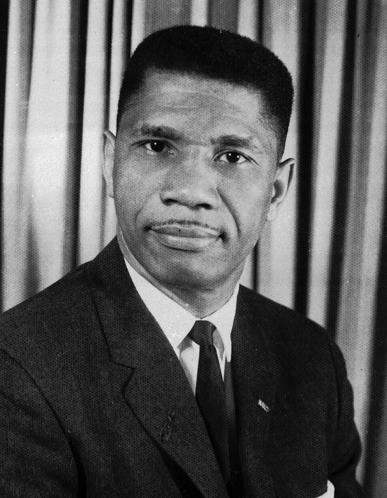 Portrait of Medgar Evers (1925–1963) – memorial page