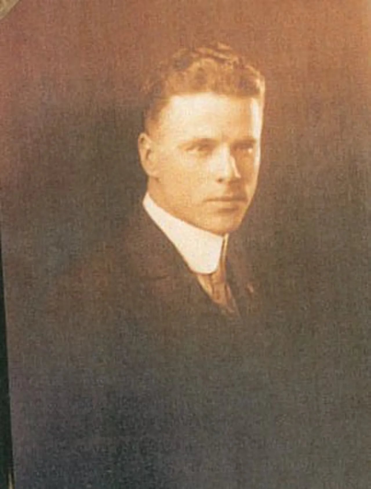 Portrait of Charles Webster Latta (1888–1970) – memorial page
