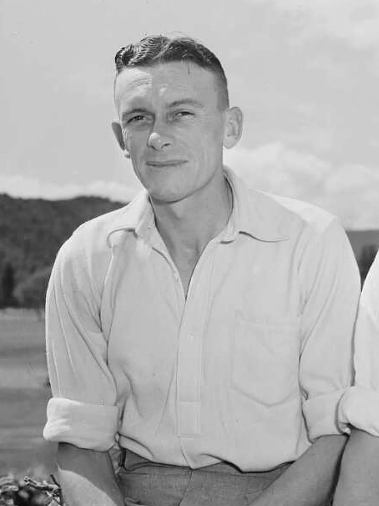 Portrait of Phil Ridings (1917–1998) – memorial page