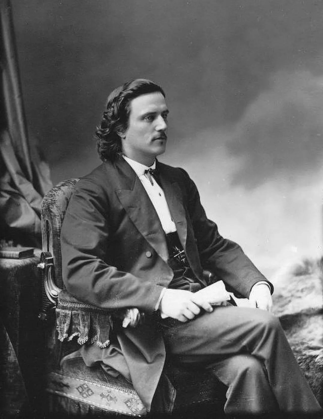 Porträt von Joseph-Adolphe Chapleau (1840–1898) – Gedenkseite
