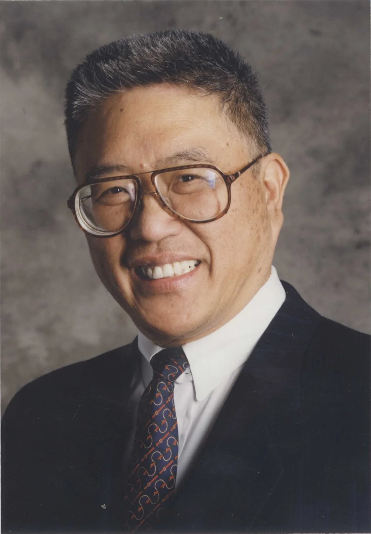 Portrait of Ping Tom (1935–1995) – memorial page