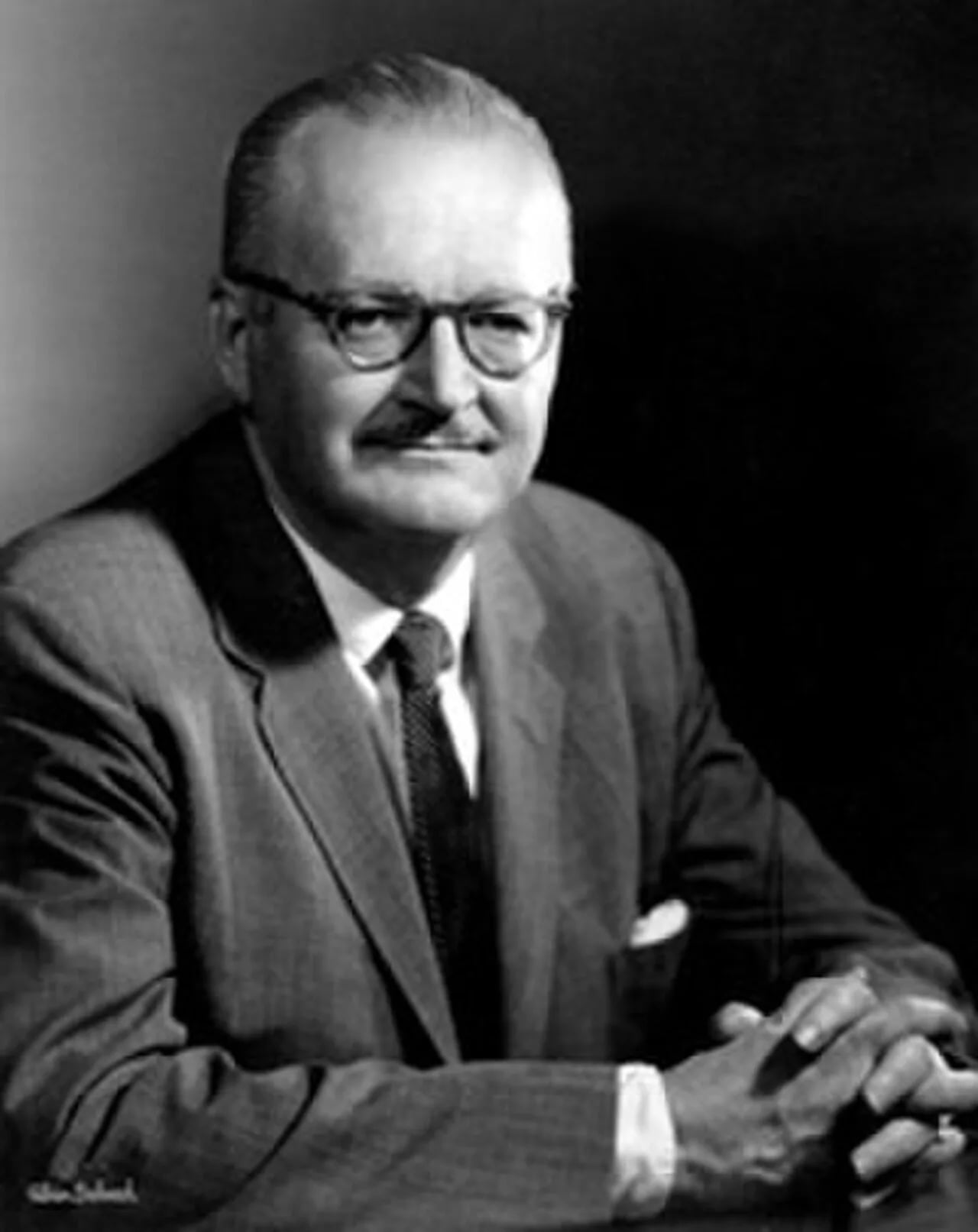 Porträt von William Lloyd Warner (1898–1970) – Gedenkseite