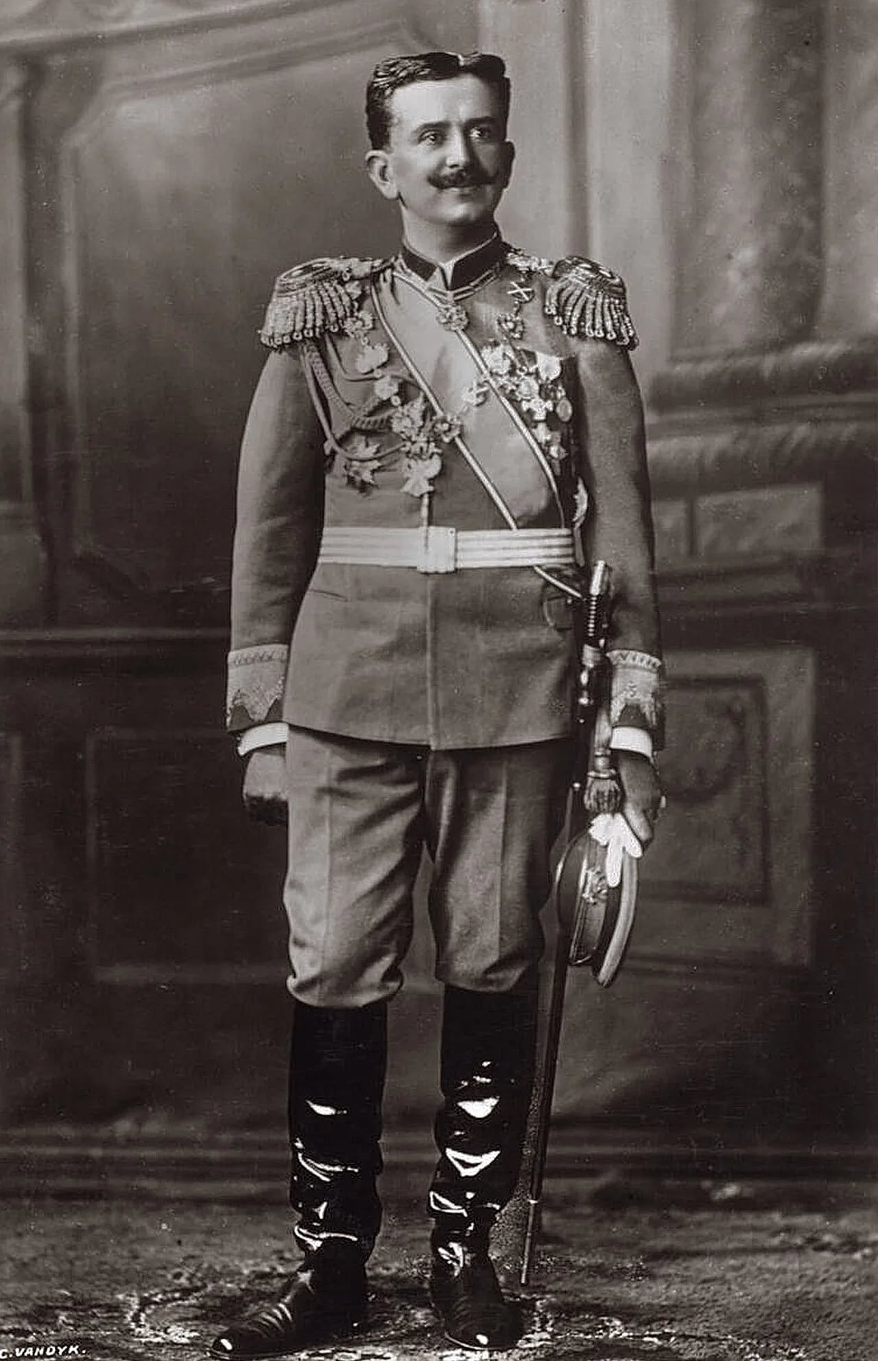Porträt von Danilo von Montenegro (1871–1939) – Gedenkseite