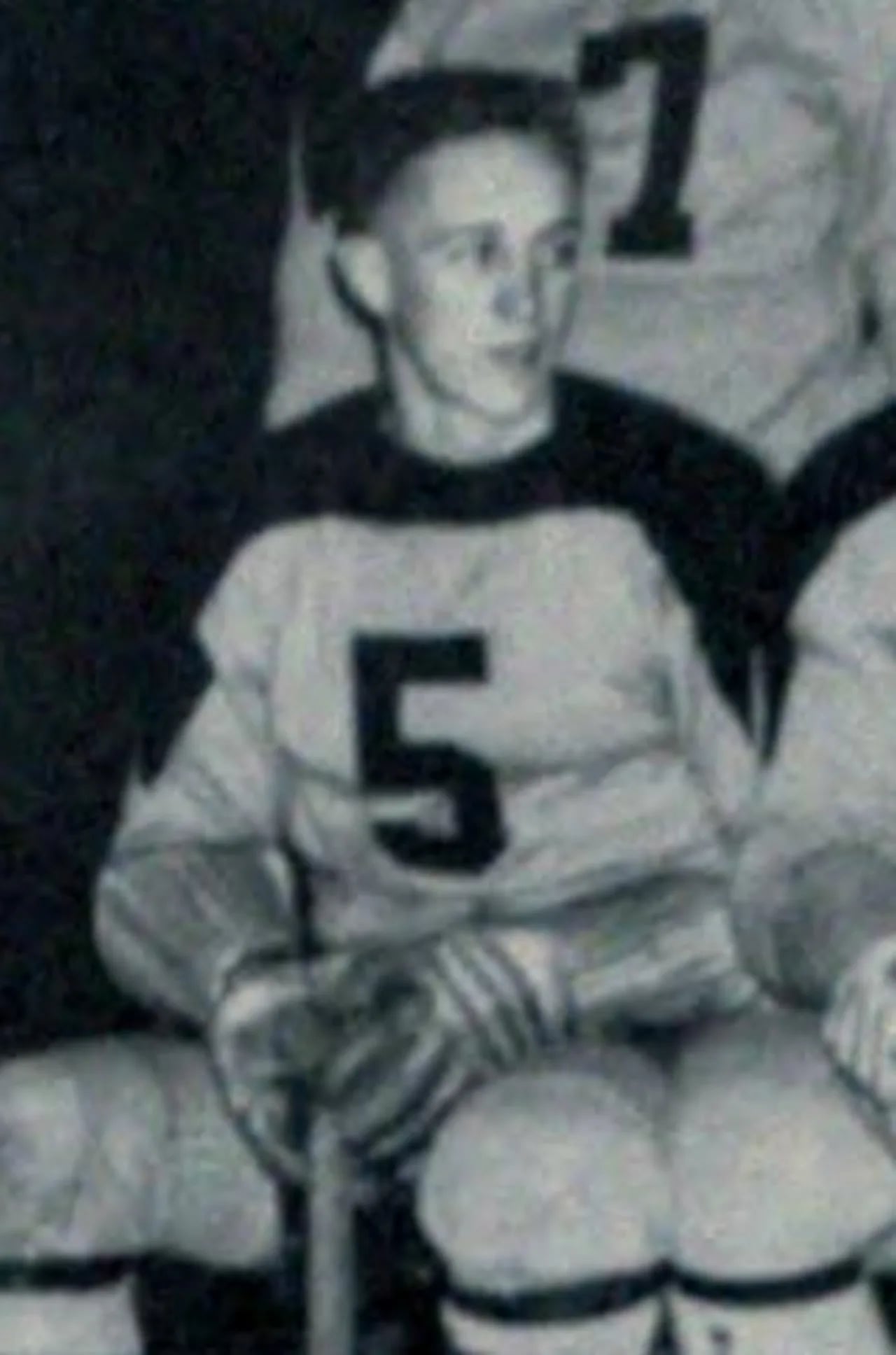 Portrait of Ray Barry (1928–2018) – memorial page