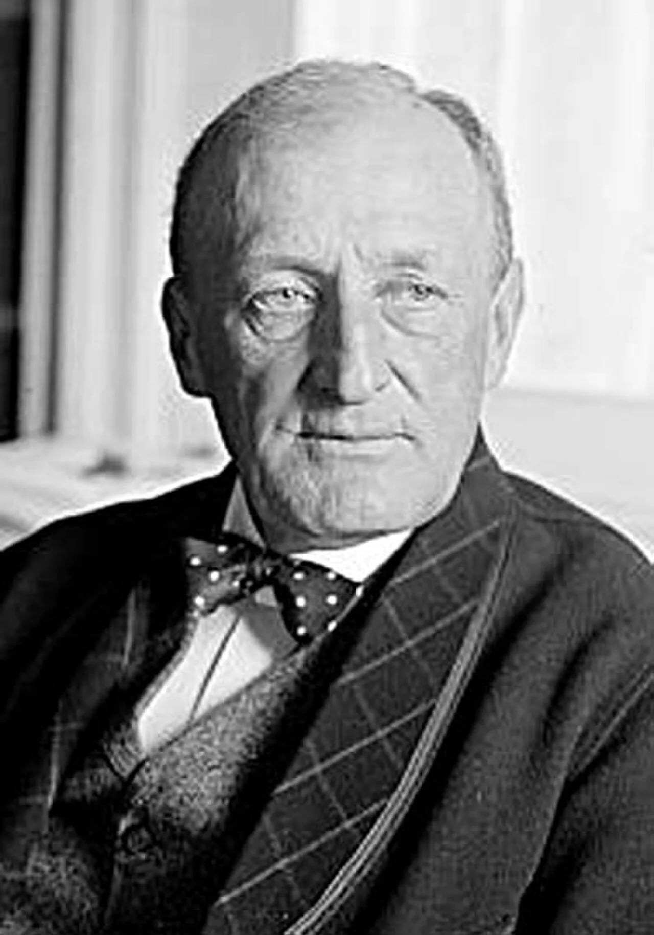 Portrait of James C. McReynolds (1862–1946) – memorial page