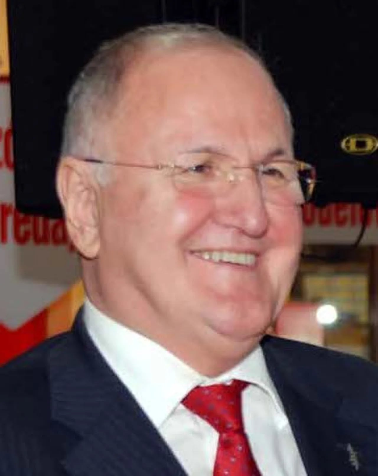 Porträt von Dušan Čaplovič (1946–2025) – Gedenkseite